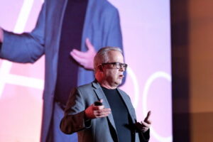 Futurist Richard Yonck on-stage at Fly Asia 2022